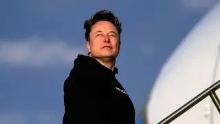 Дуа Липа обяви българския роман ,,Остайница“ за книга, която всеки трябва да прочете