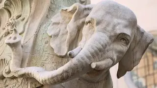 Повредена е над 350-годишна мраморна статуя в центъра на Рим