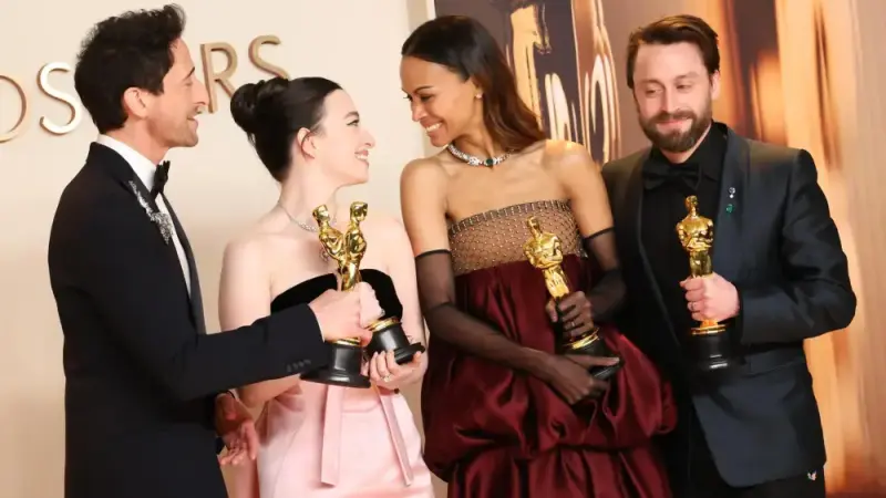 Ейдриън Броуди, Майки Мадисън и Зоуи Салдана ще връчват тазгодишните награди ,,Оскар“