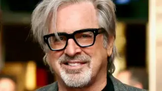 Робърт Карадайн, звездата от „Лизи Макгуайър“, е отнел живота си