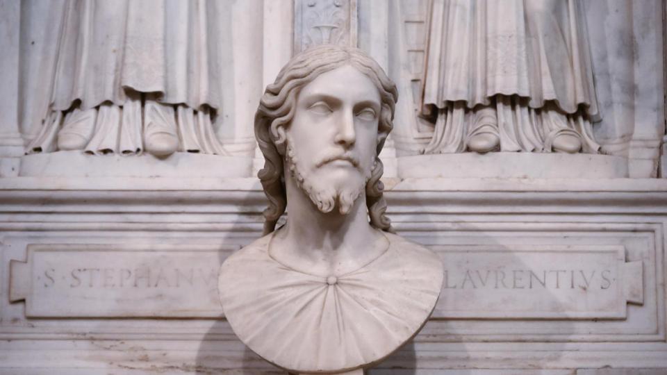 Скулптура в Рим от неизвестен автор се приписва на Микеланджело