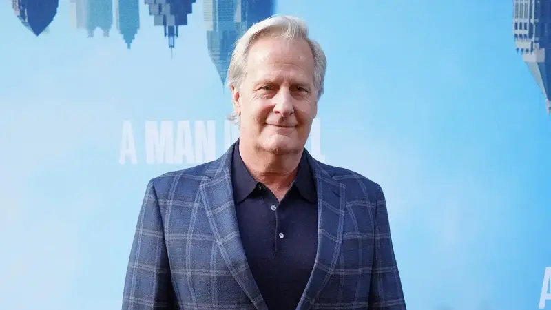 Джеф Даниълс отново влиза в нюзрума в сериала „The Morning Show”