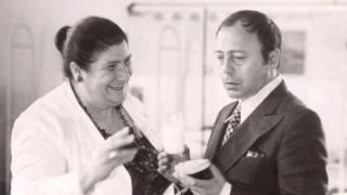 Какви опасности крие поставянето на хиалурон в гърдите?