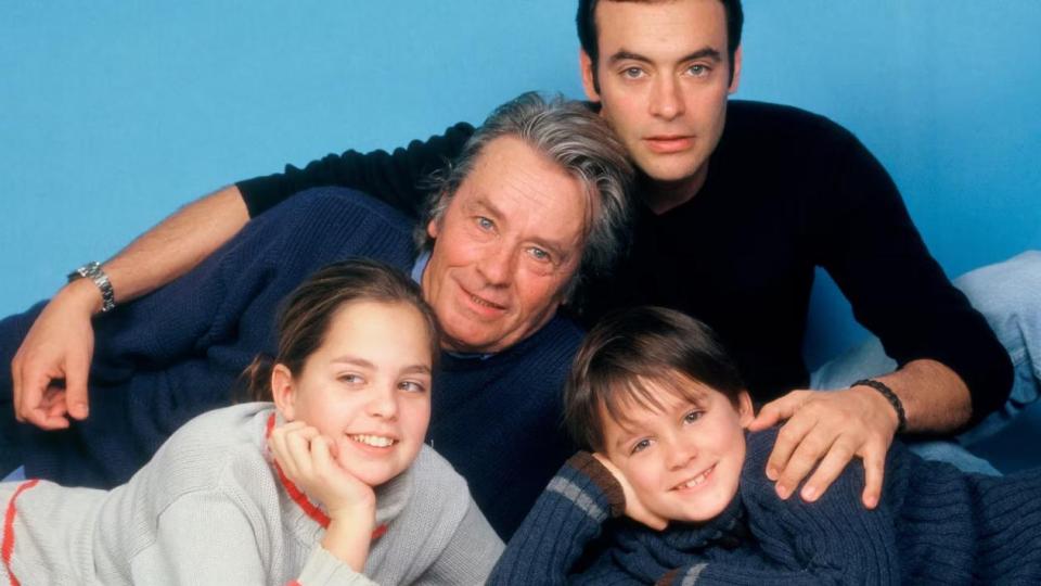 Децата на Ален Делон продължават съдебната си битка, очаква се решение на 3 юни