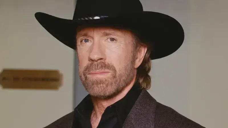 Почина легендарният актьор Чък Норис