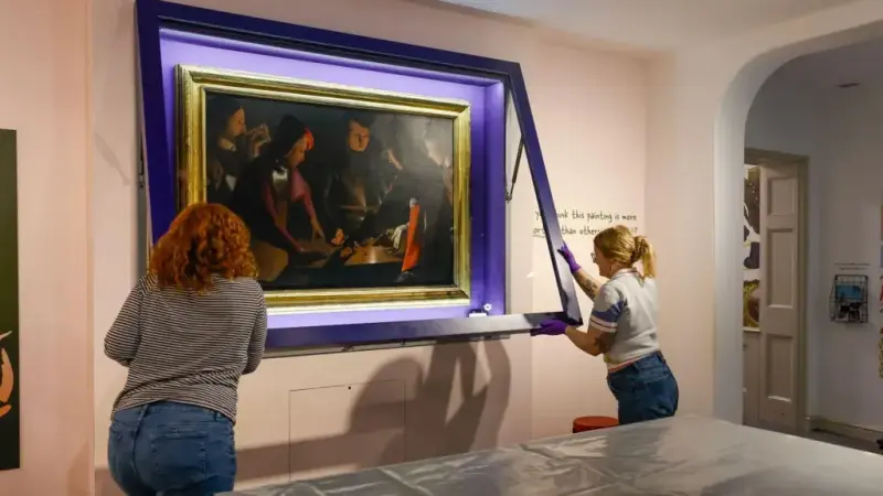 Картина, скрита на таван от десетилетия, отново ще бъде изложена