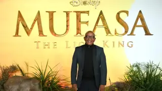 Авторът на ,,Кръговратът на живота“ от ,,Цар лъв“ съди комик за погрешен превод на песента