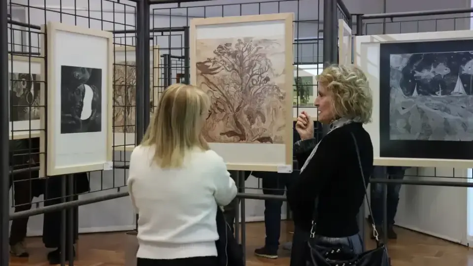 Галерия Ларго приключи с успех проекта „Полет“, представил изложба графика в България и Италия