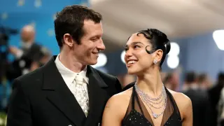 Графити художници от Бургас изрисуваха двора на училище в Мексико Сити