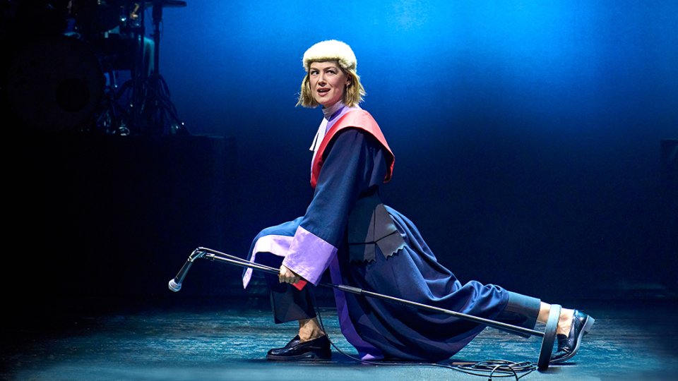 Розамунд Пайк ще направи своя дебют на Бродуей тази есен