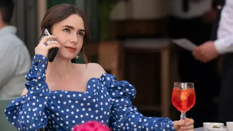 „Емили в Париж“ тръгва към Гърция и Монако в сезон 6 на сериала на Netflix