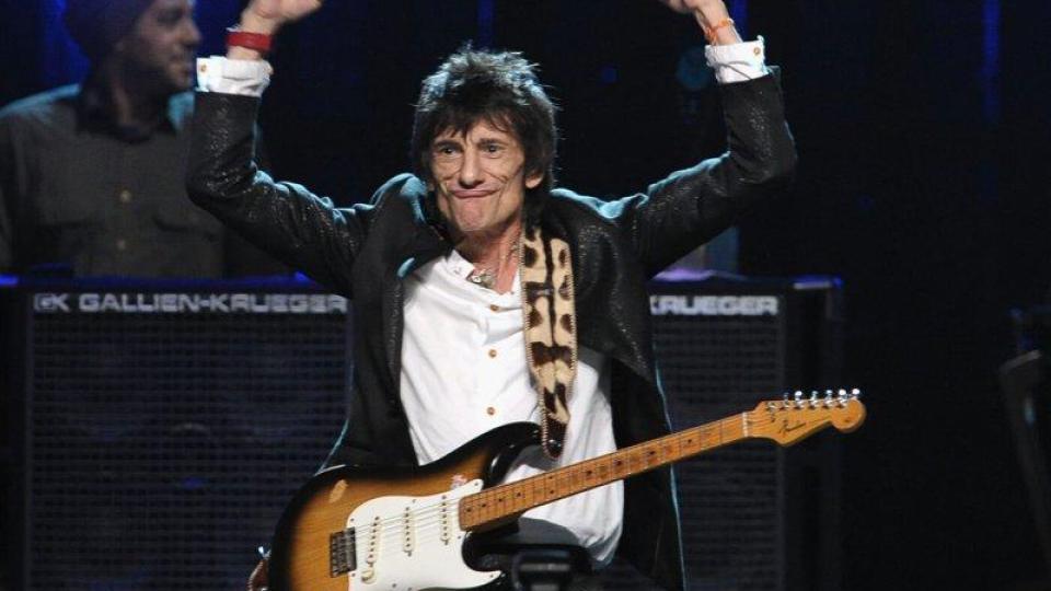 Китаристът на Rolling Stones Рони Ууд ще изнесе солов концерт в Лондон това лято