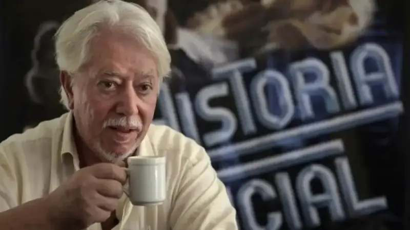 Почина режисьорът на отличения с „Оскар” филм „Официалната версия”