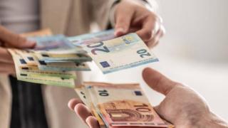 МВР въвежда ново поколение паспорти с 10-годишна валидност