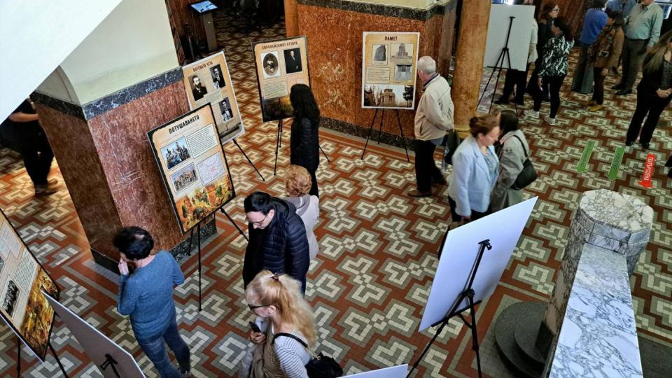 Столичната библиотека представя първите три издания на ,,Под игото“