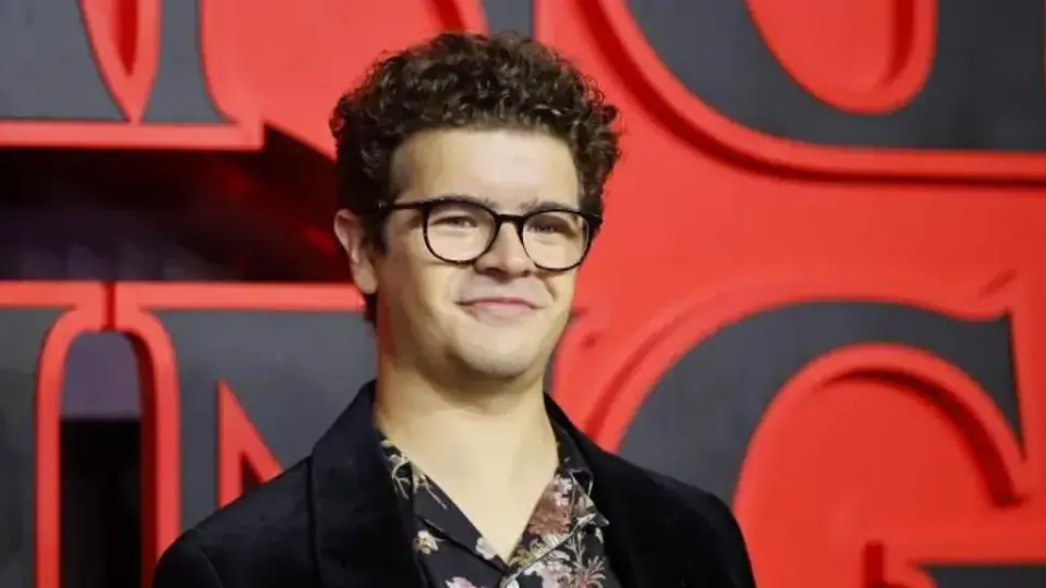 Звезда от „Stranger Things“ ще дебютира на Уест Енд