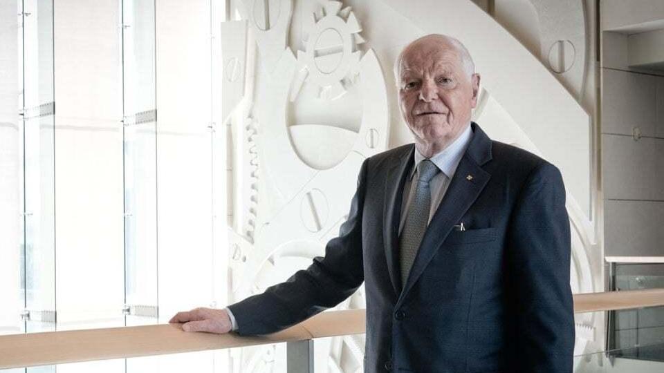 Почина бившият президент на компанията за луксозни часовници Patek Philippe - Филип Стерн