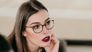 Деян Донков, Яна Маринова и Филип Аврамов се срещат в нео-ноар трилъра „На косъм“ през ноември