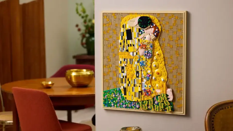 LEGO пуска на пазара конструктор, вдъхновен от  „Целувката“ на Густав Климт