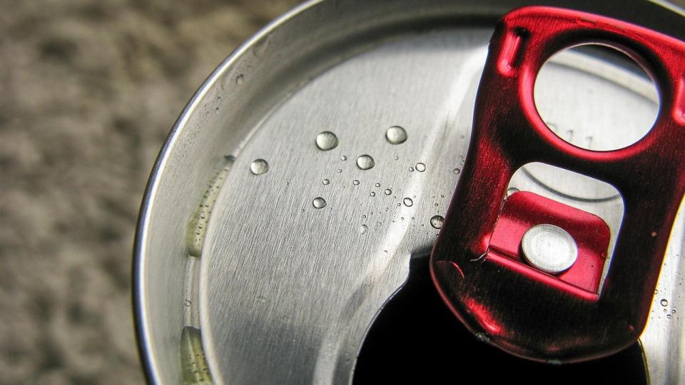 Англия забранява продажбата на енергийни напитки на деца под 16 години