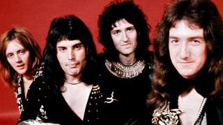Почина музикантът Бари Мичъл, бивш басист на Queen
