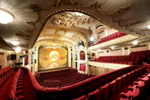Народният театър сваля цените си до 5 лв. за членове на Съюза на артистите