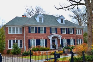 Продават къщата на Кевин Маккалистър от „Сам вкъщи“ за над $5 млн.